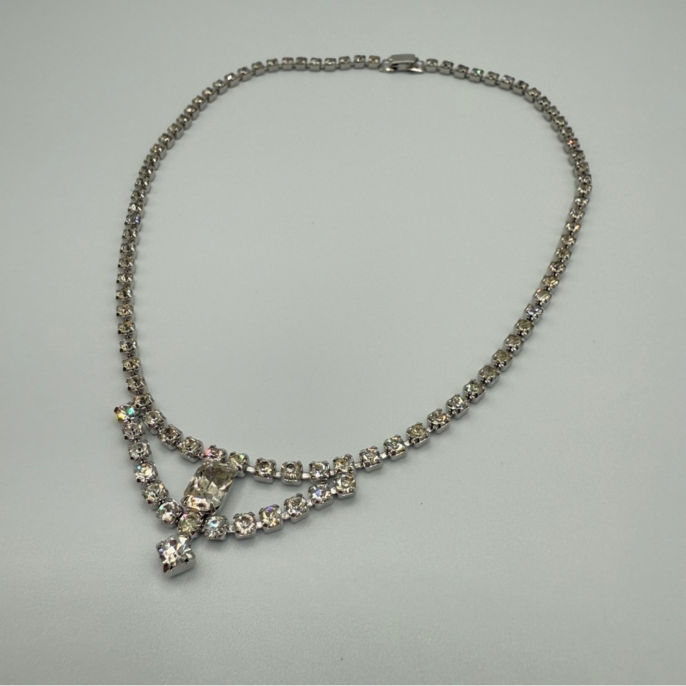 Elegant Old Hollywood Sparkly Rhinestone Necklace